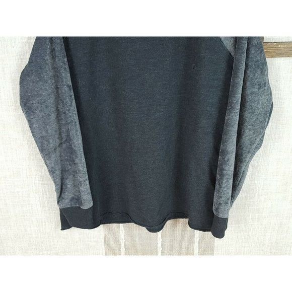 American Eagle Velvet Raglan Crew Neck Sweatshirt - Picture 4 of 8